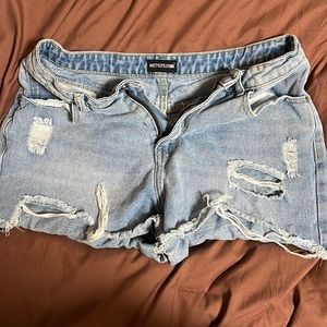PRETTYLITTLETHING Light Blue Wash Distressed Denim Shorts